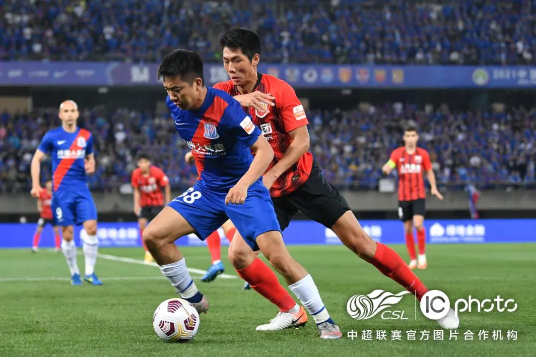 10 صفقات كروية قد تتجاوز قيمتها المليار يورو في سوق الانتقالات الصيفي